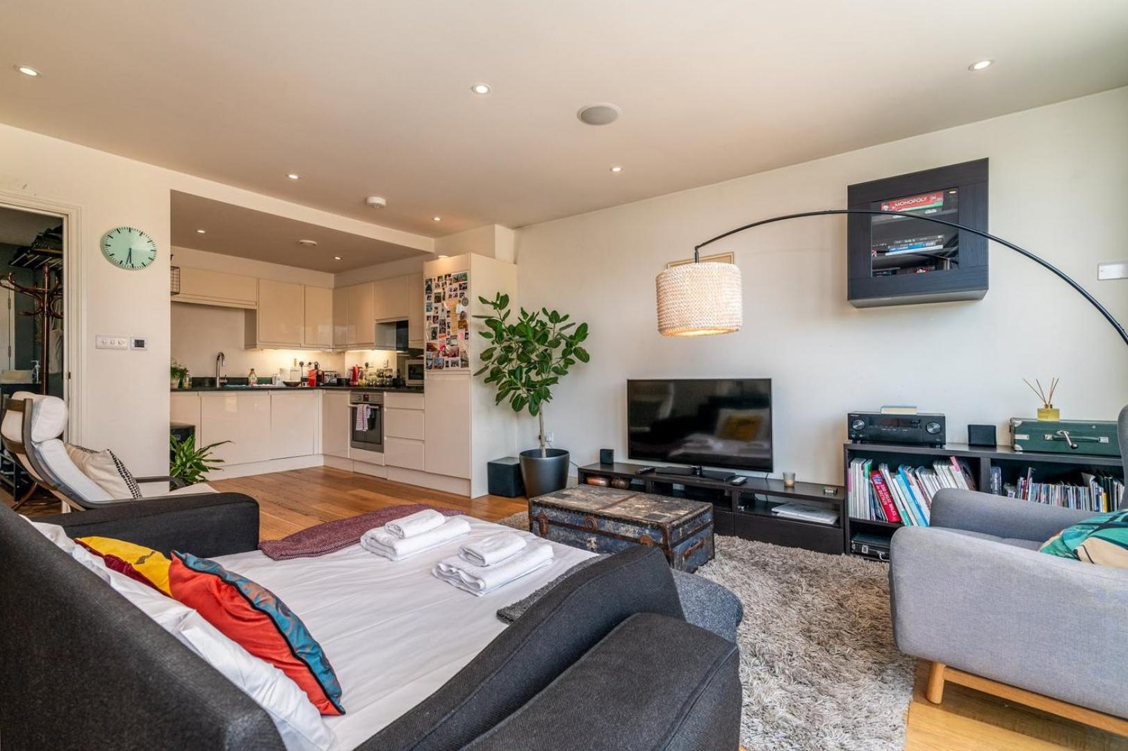Bright & Spacious Battersea Flat ロンドン エクステリア 写真