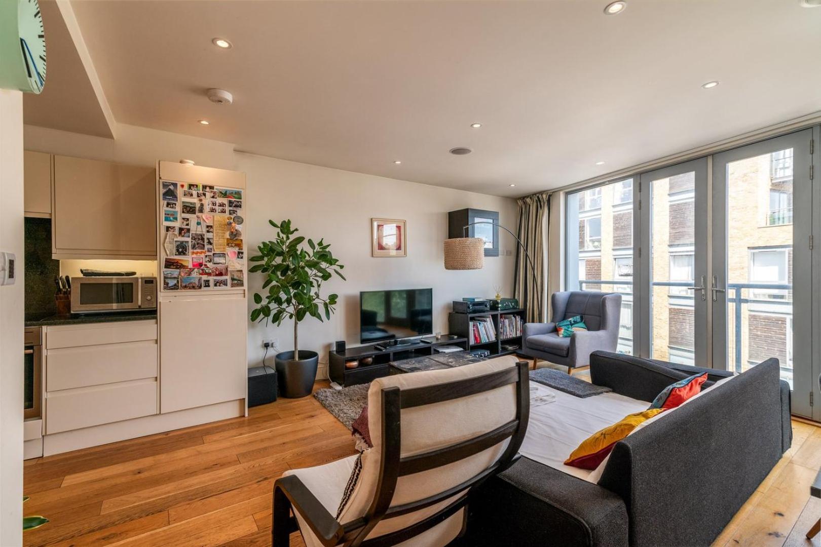 Bright & Spacious Battersea Flat ロンドン エクステリア 写真