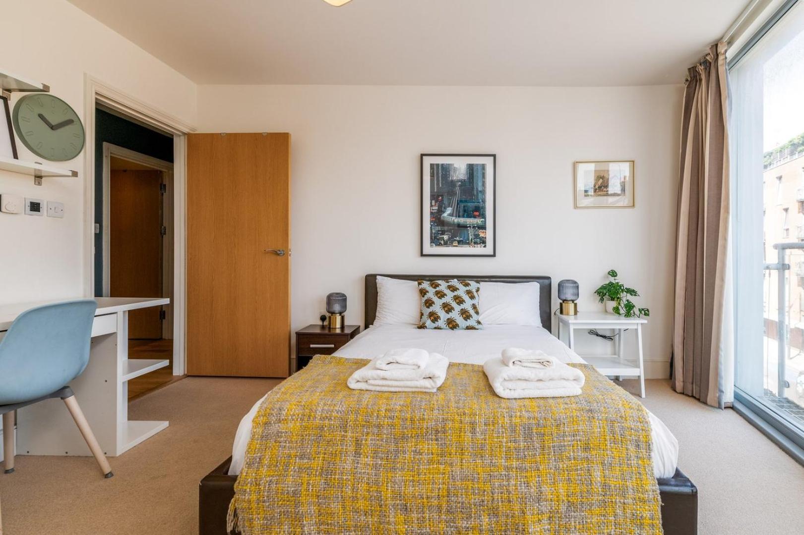 Bright & Spacious Battersea Flat ロンドン エクステリア 写真